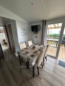 Mobil-Home 3ch 8 pers - Les Charmettes K100 - Les Mathes