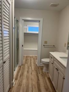 Private, Lakefront Condo