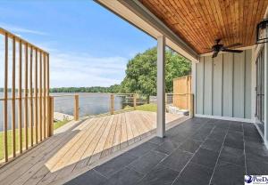 Private, Lakefront Condo