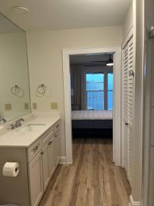 Private, Lakefront Condo