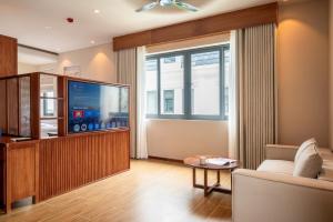 JULIEs HOUSE - A LUXURY APARTMENT IN HUE