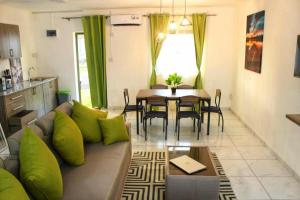2 Bedrooms Duplex in Melville