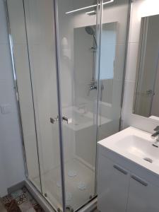 Casa compartida con la amfitriona, Habitacion i Reiki