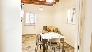 Jasmine House Ustica heart