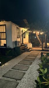 2 bedroom Guest House with comp ride to the airport