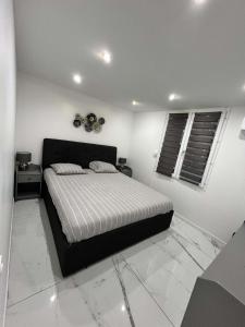 XXL comfort terrace king bed & garage