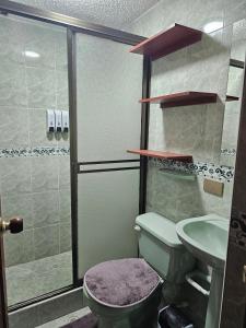 Confortable apartamento tercer piso, cerca al Aeropuerto El Dorado