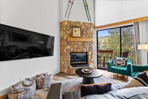 Summit House East 313