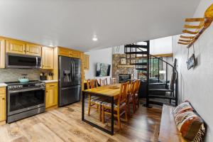 Summit House East 313