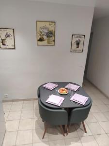 Cannes centre T3 Carré DOr calme air conditionné WiFi