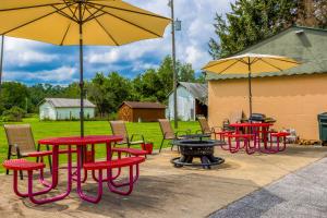 Cadiz Motel by OYO on route 250