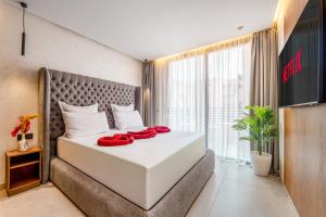 Luxury New Apart in heart of Gueliz Hivernage, Marrakech near restaurants and tourist attractions with stunning view