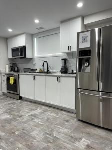 Entire 2 Bedroom Apartment in Kitchener