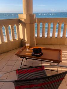 One Bedroom Flat with Large Balcony overlooking the sea in an Art Deco building