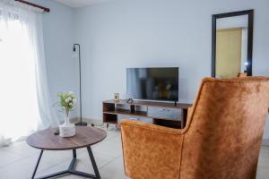Modern 1BR Flat - Near Canal Walk
