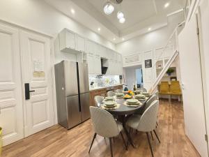 Spacious Apartment City Retreat