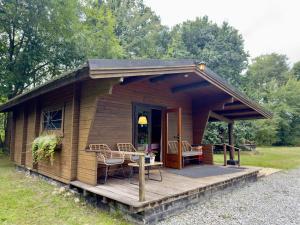 Blockhaus mitten in der Natur
