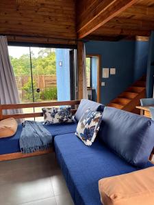 Casa com Banheira, Piscina e Quadra de Areia