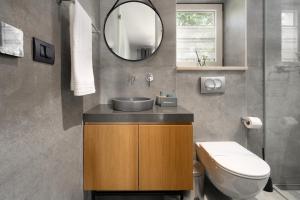 Villa MaK a family Oasis with heated Pool & Nature Views