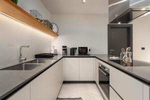 Villa MaK a family Oasis with heated Pool & Nature Views