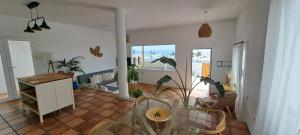 CocoMar I- Luxurious villa with pool near the sea