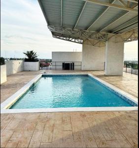 Urban Oasis - Your Modern Haven