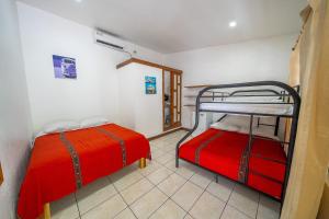 Santa Toro, private rooms close to the beach