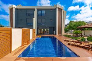 NEAR BY THE LAND OF LEGENDS , LUXURY ViLLA SPARTACUS