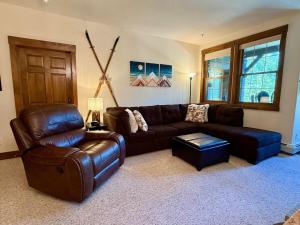 2 BR Basecamp Bliss at Kicking Horse Near Ski Hill