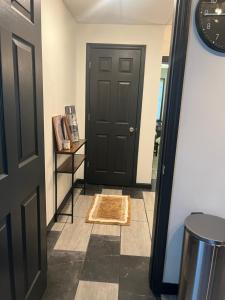 Little cottage by the cabin