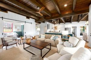 Lakefront LUXE | Pool, Spa, Jet Ski at Happy Place