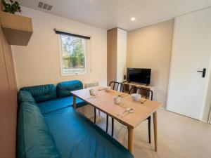 Mobil-home de 26m² avec terrasse pour 4 personnes - API-1-52-556