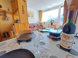 Studio avec balcon proche des pistes, animaux admis - FR-1-165A-204