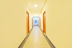 Super Townhouse Kondapur Near Botanical Garden Formerly RRR Inn