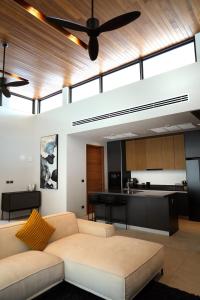 Modern 3BR Loft II Villa Private Pool Botanica