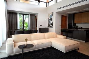 Modern 3BR Loft II Villa Private Pool Botanica