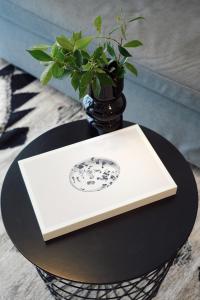 Laguna 1BR Apt Rooftop Pool Gym 1313