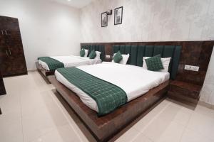 Hotel Hari Kripa Dham Near Prem Mandir By HRG