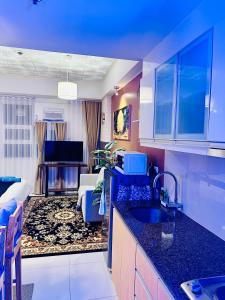 We Vibe, 101 Newport Blvd near the airport NAIA 3