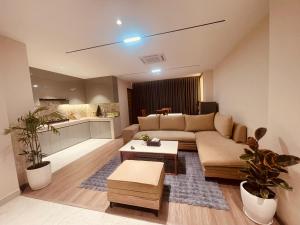 LA Apartment