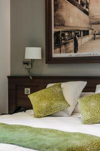 Hotels Hotel-Cafe du Trinquet : photos des chambres