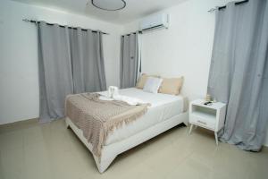 Luxurious penthouse in Caleta, 2 minutes from the beach