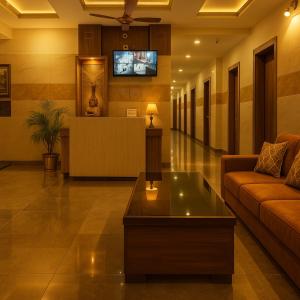 Hotel Golden Aura