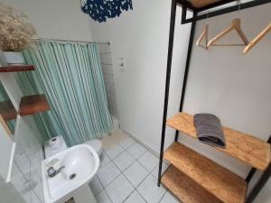 Mini-apartment near the sea with garden and grill