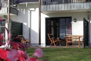 Ferienwohnung Südblick in Groß Zicker in ruhiger Lage mit Terrasse und Meerblick