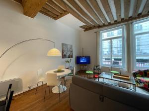Delightful Dauphine Apartment Saint-Germain