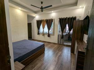 MOONSHIVA STAY and CAFE - Hotel 3 stelle a Rishikesh
