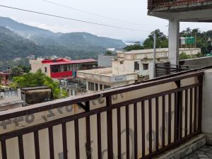 MOONSHIVA STAY and CAFE