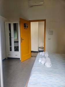 Affittacamere A Filippos Room by the Sea