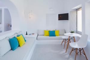 Skyfall Suites - Adults Only Santorini Greece